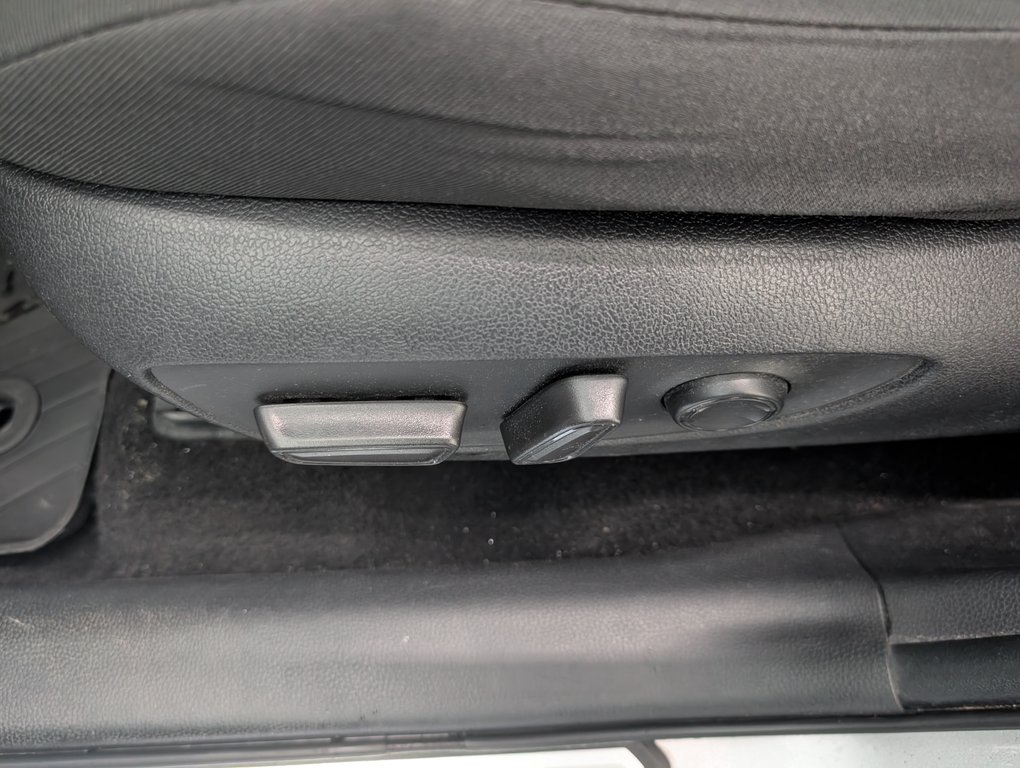 Toyota RAV4 XLE AWD 2022 à Magog, Québec - 13 - w1024h768px