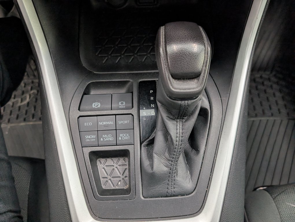 Toyota RAV4 XLE AWD 2022 à Magog, Québec - 16 - w1024h768px