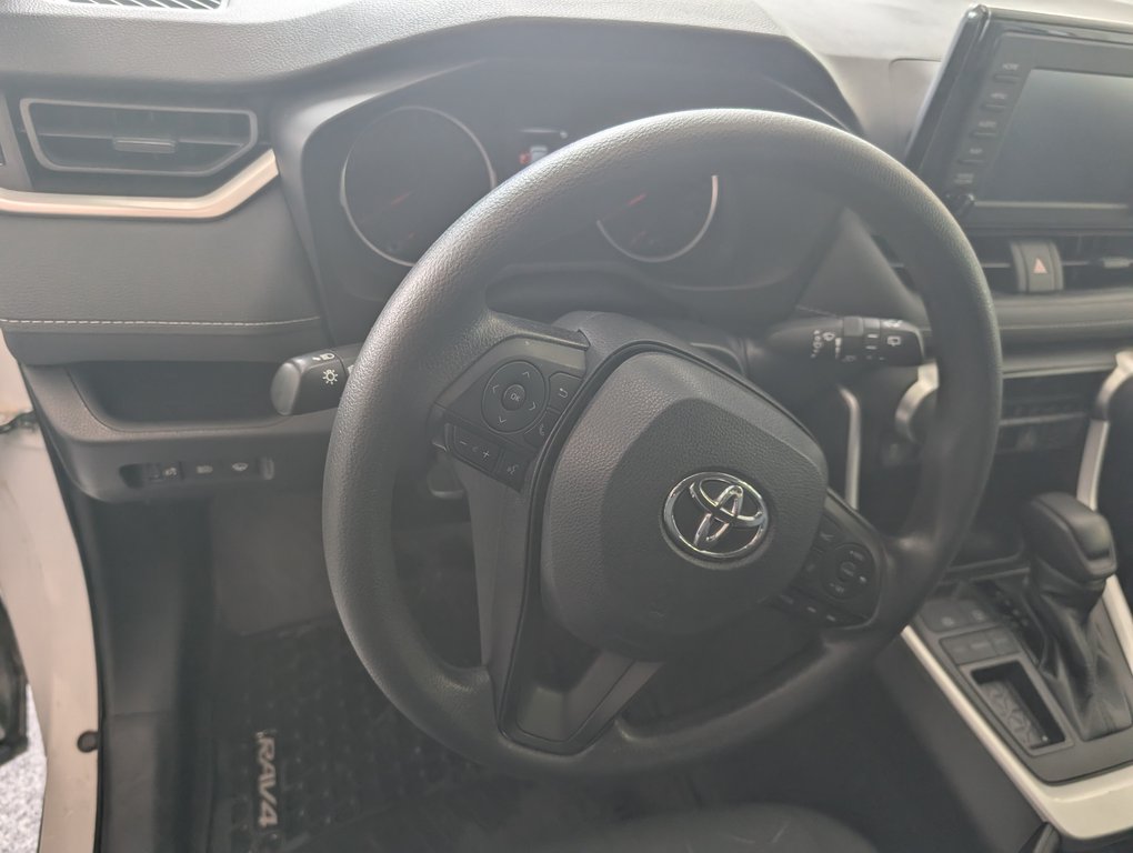 Toyota RAV4 LE 2022 à Magog, Québec - 12 - w1024h768px
