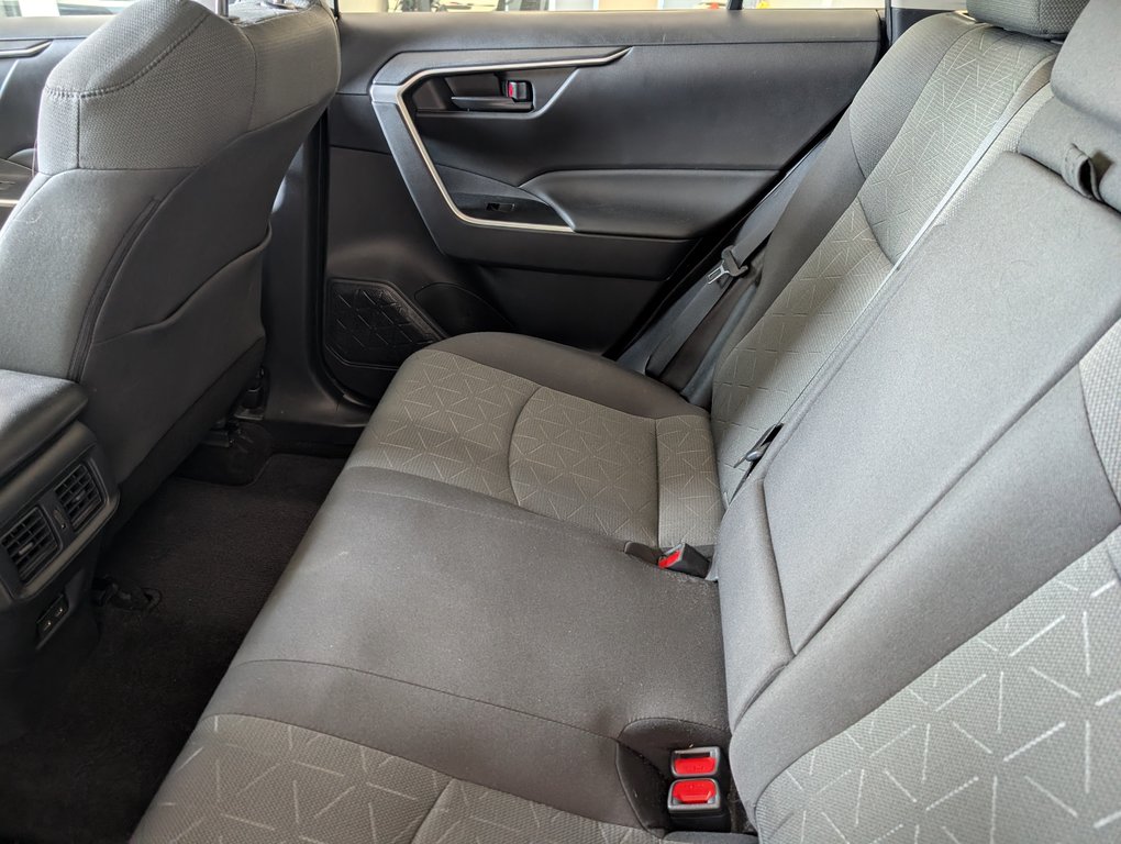 2022 Toyota RAV4 LE AWD, in Magog, Quebec - 10 - w1024h768px