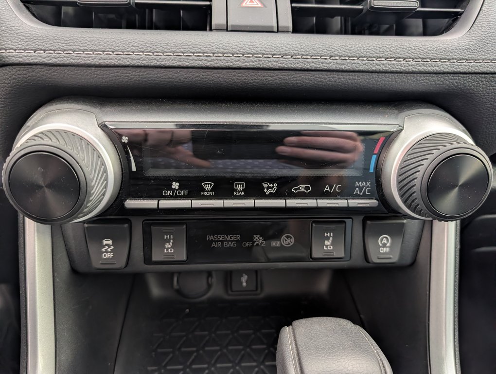 2022 Toyota RAV4 LE AWD, in Magog, Quebec - 16 - w1024h768px