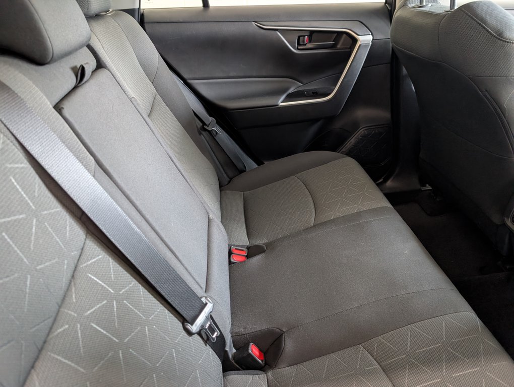 2022 Toyota RAV4 LE AWD, in Magog, Quebec - 7 - w1024h768px