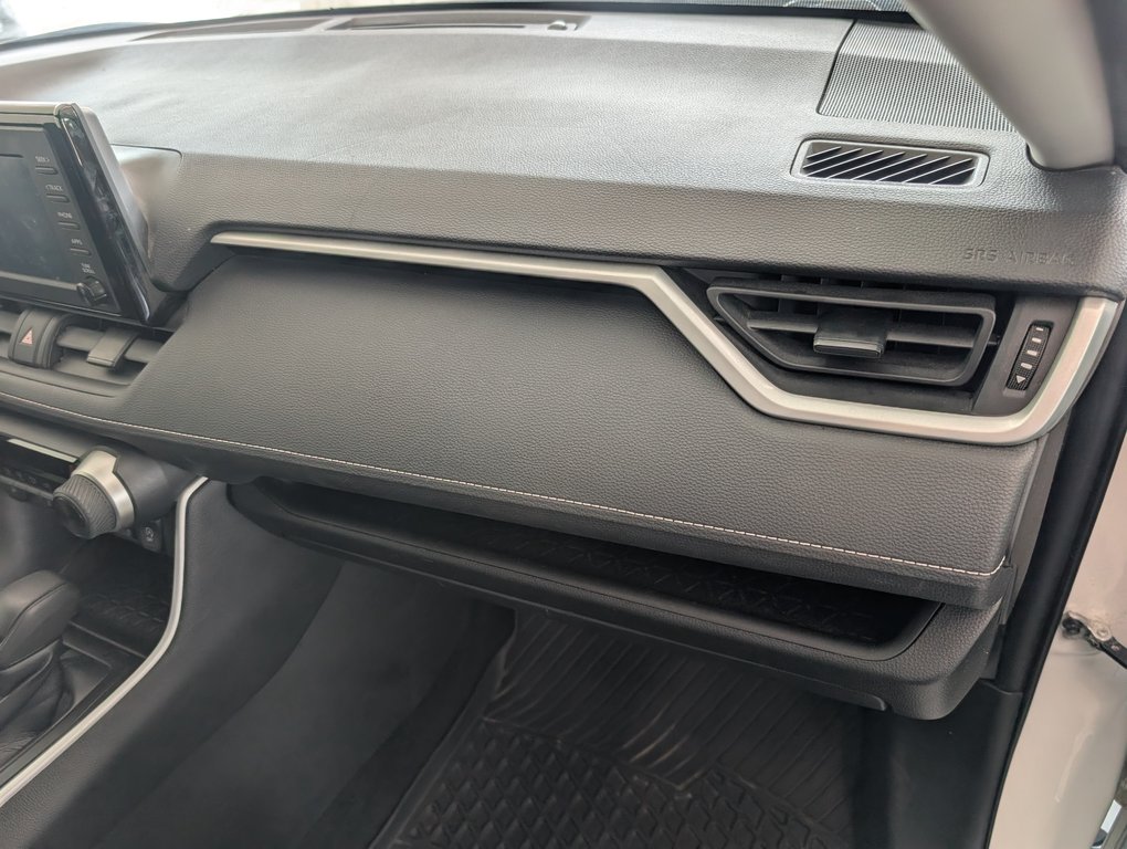 2022 Toyota RAV4 LE AWD in Magog, Quebec - 8 - w1024h768px