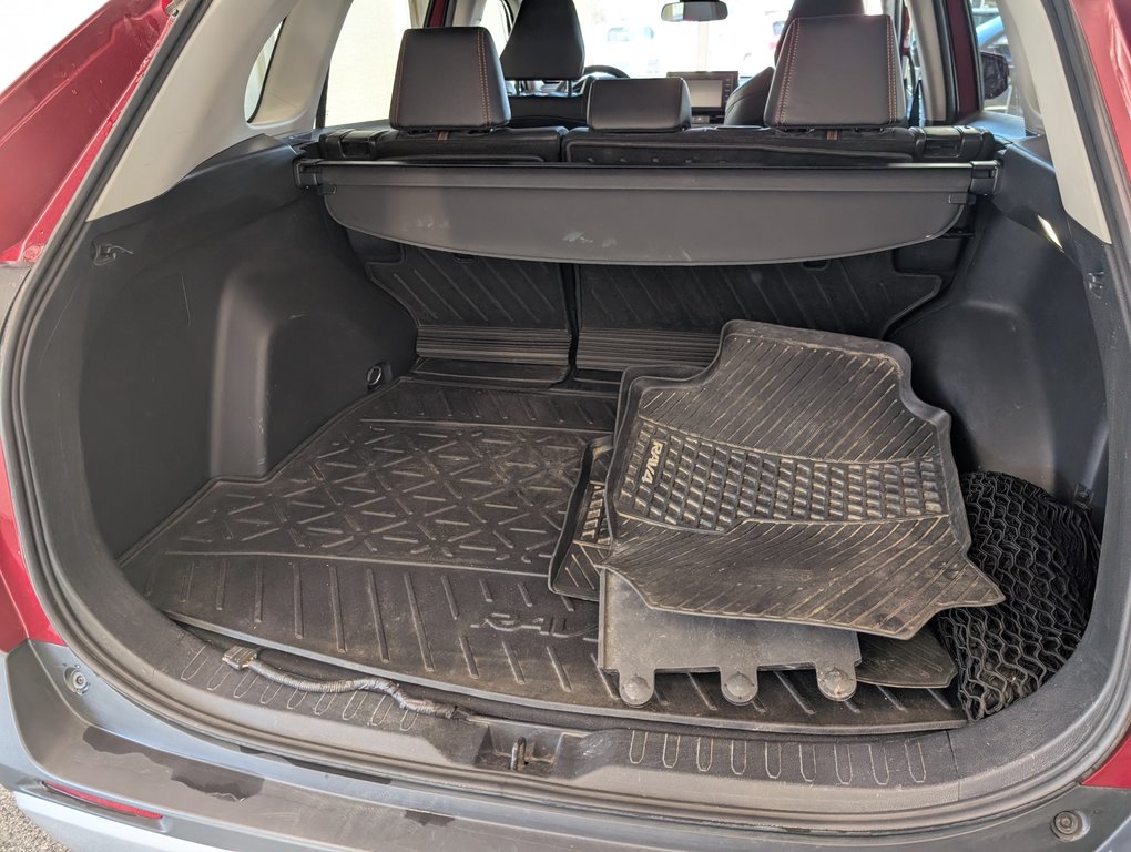 Toyota RAV4 Trail AWD, 2022 à Magog, Québec - 7 - w1024h768px