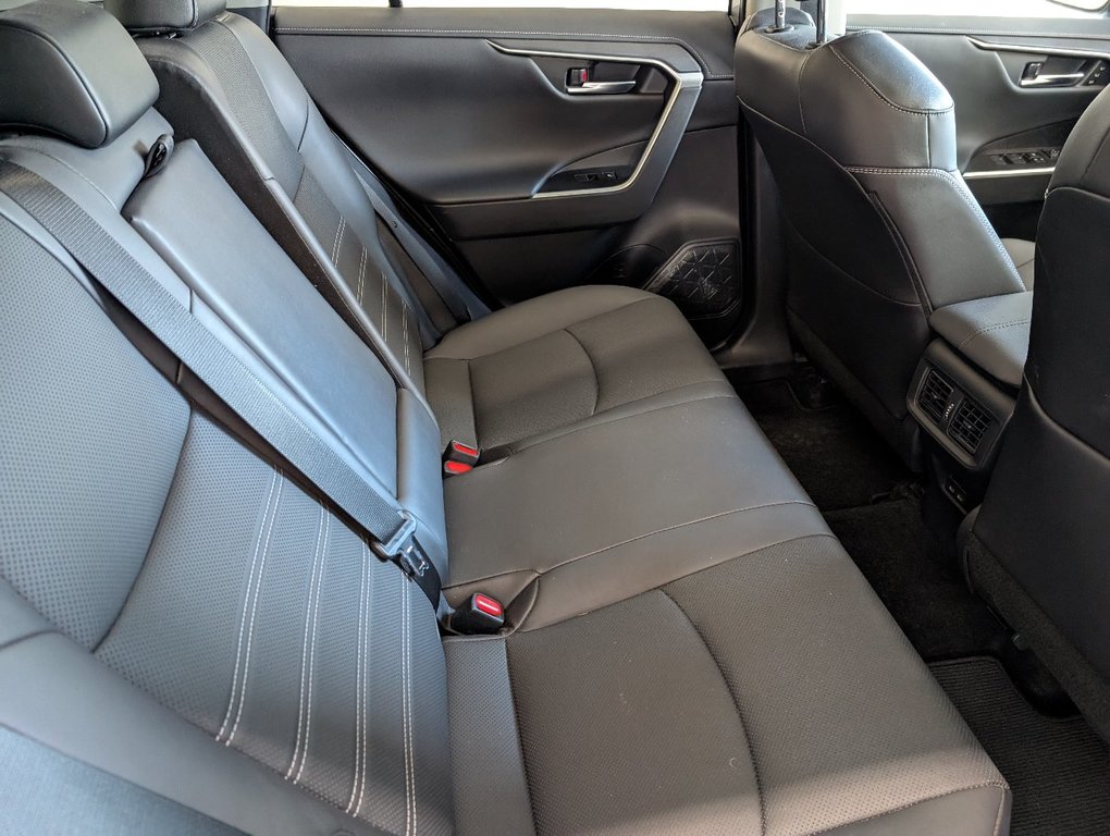 Toyota RAV4 Limited AWD, 2023 à Magog, Québec - 8 - w1024h768px
