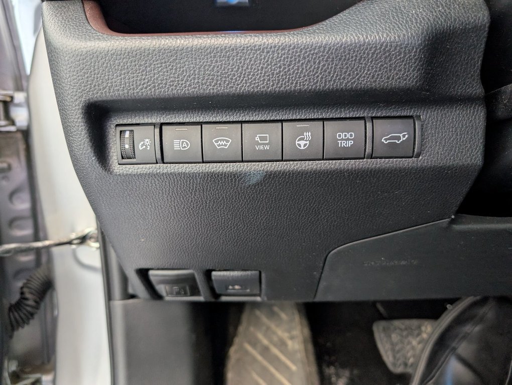 Toyota RAV4 Limited AWD, 2023 à Magog, Québec - 26 - w1024h768px