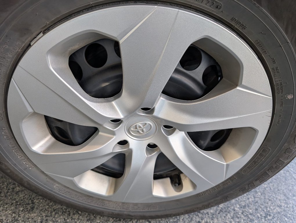 Toyota RAV4 LE AWD, GARANTIE JUSQU EN 2027, 2023 à Magog, Québec - 23 - w1024h768px