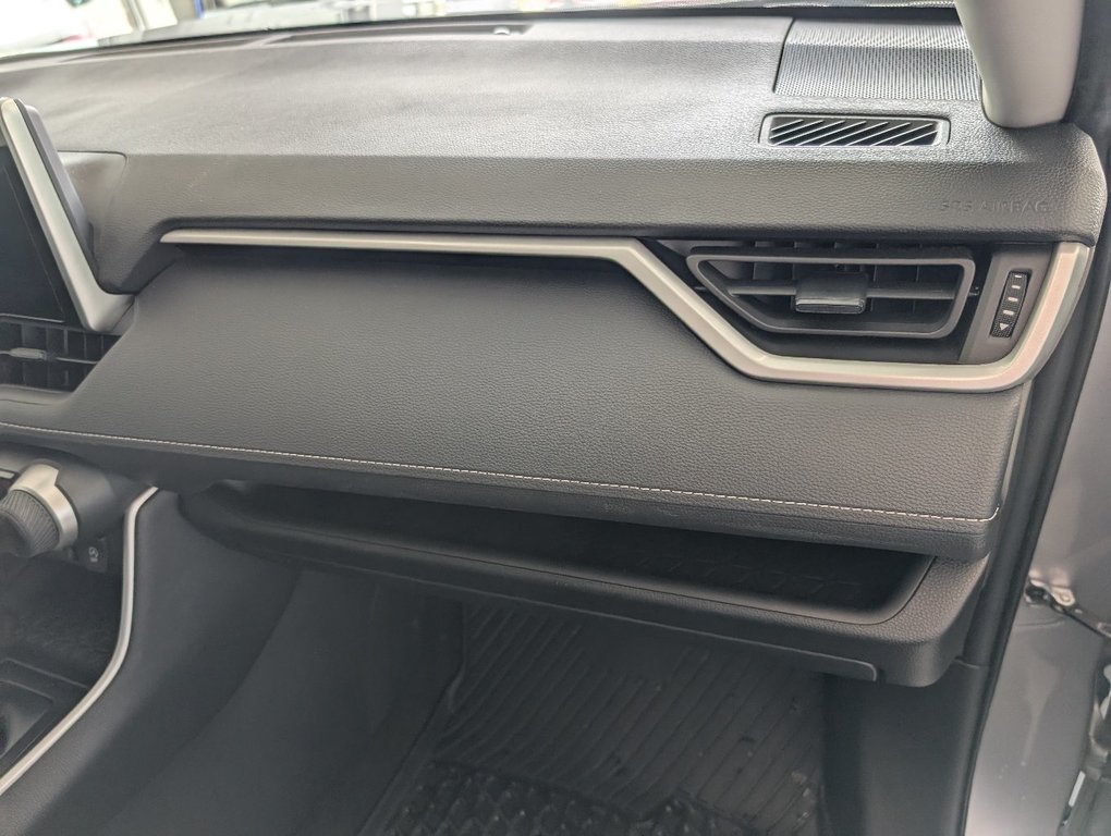 Toyota RAV4 LE AWD 2023 à Magog, Québec - 10 - w1024h768px