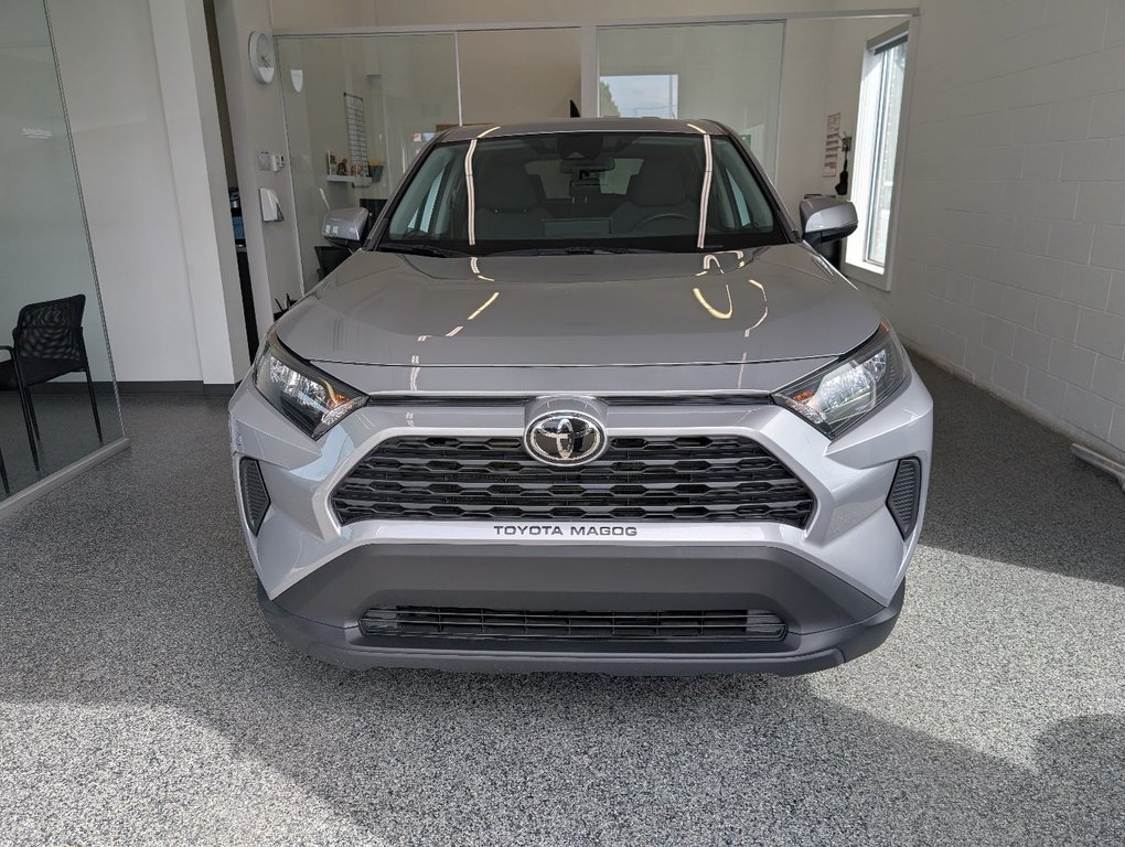 Toyota RAV4 LE AWD 2023 à Magog, Québec - 6 - w1024h768px