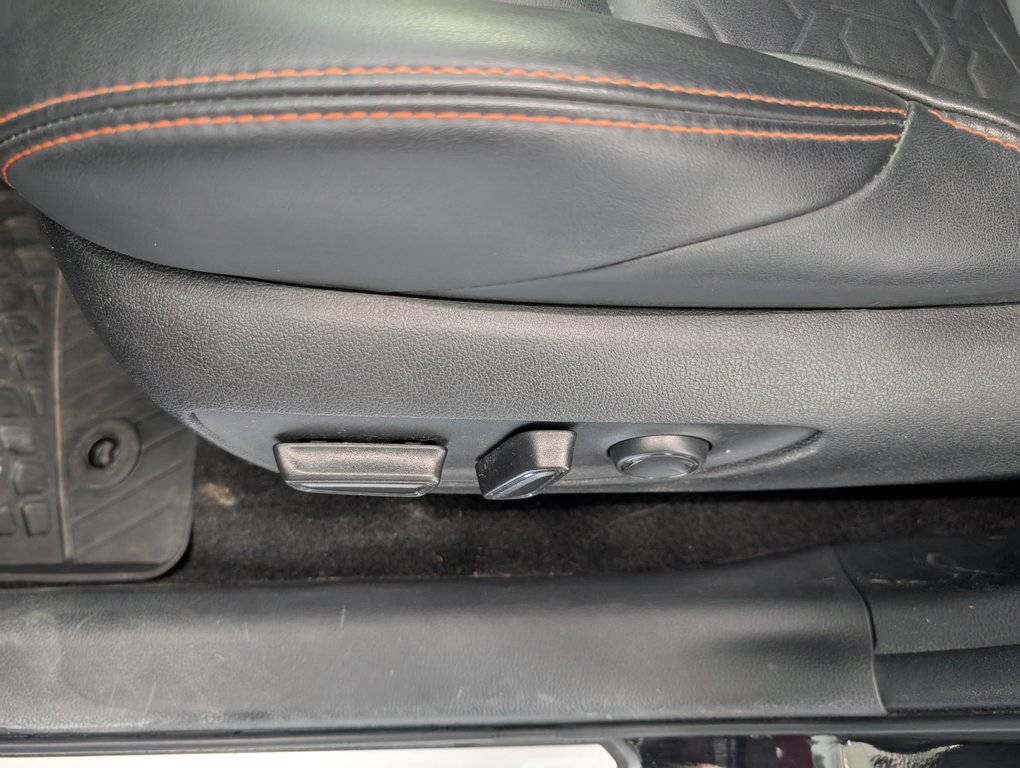 Toyota RAV4 Trail AWD 2023 à Magog, Québec - 12 - w1024h768px