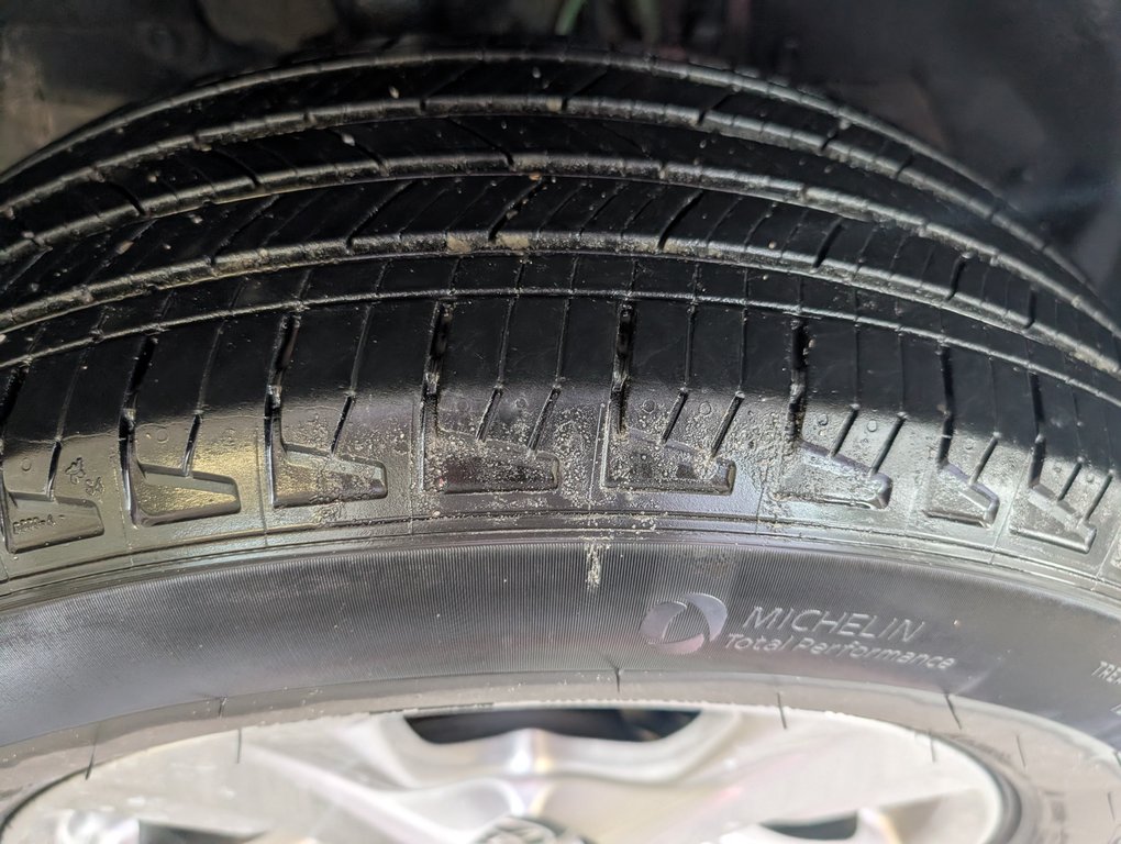 Toyota RAV4 XLE AWD 2023 à Magog, Québec - 23 - w1024h768px