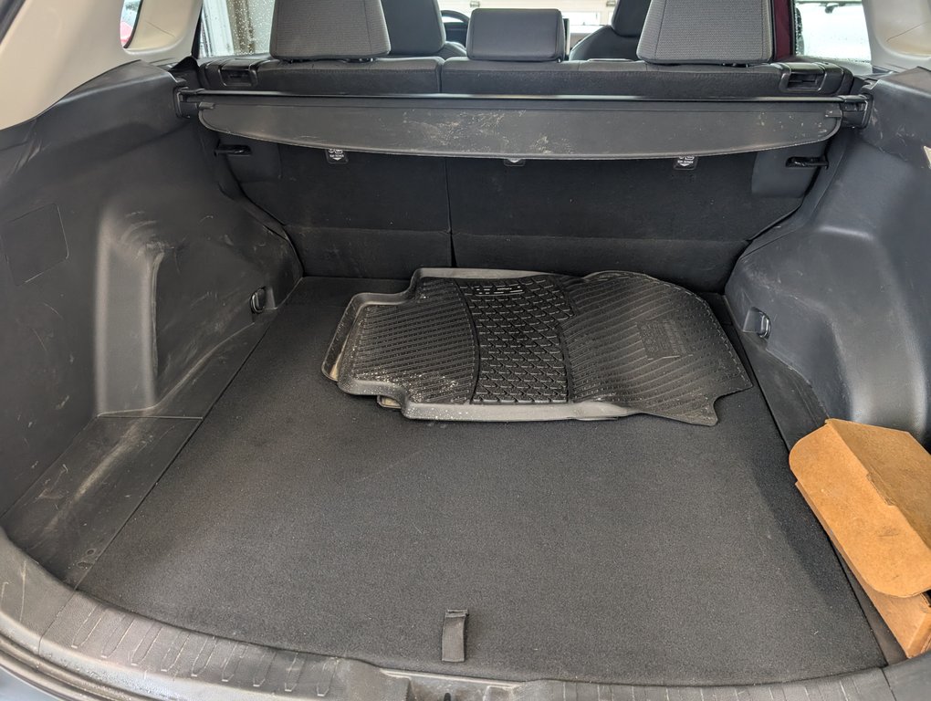 Toyota RAV4 XLE AWD 2023 à Magog, Québec - 7 - w1024h768px