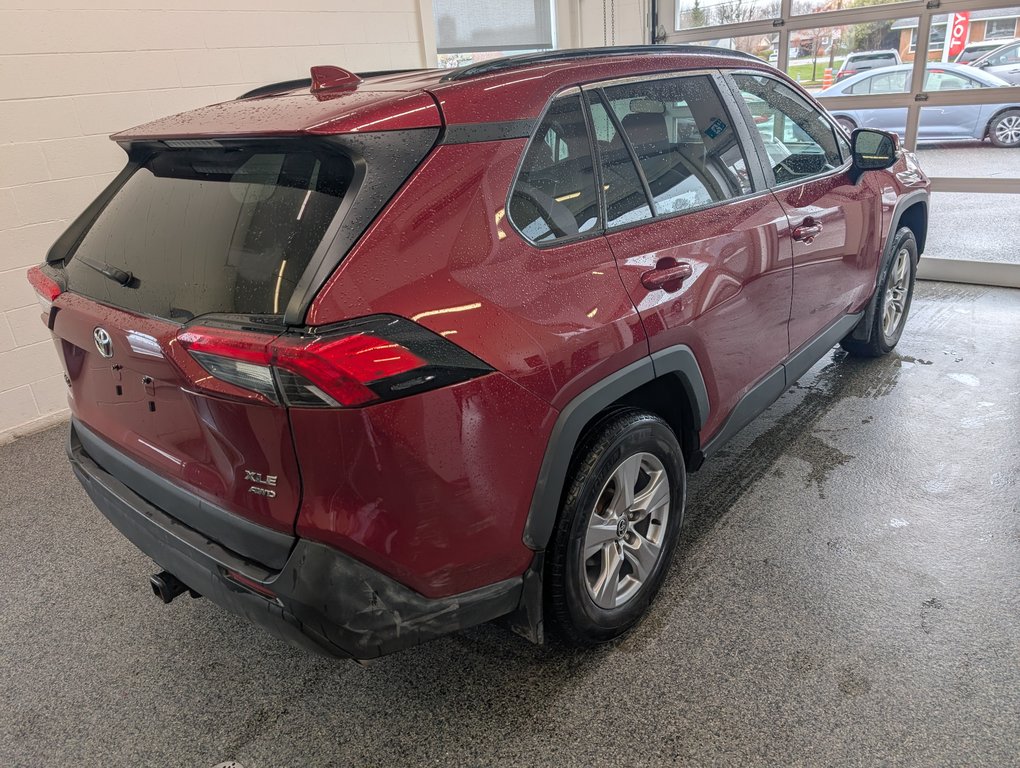 Toyota RAV4 XLE AWD 2023 à Magog, Québec - 3 - w1024h768px