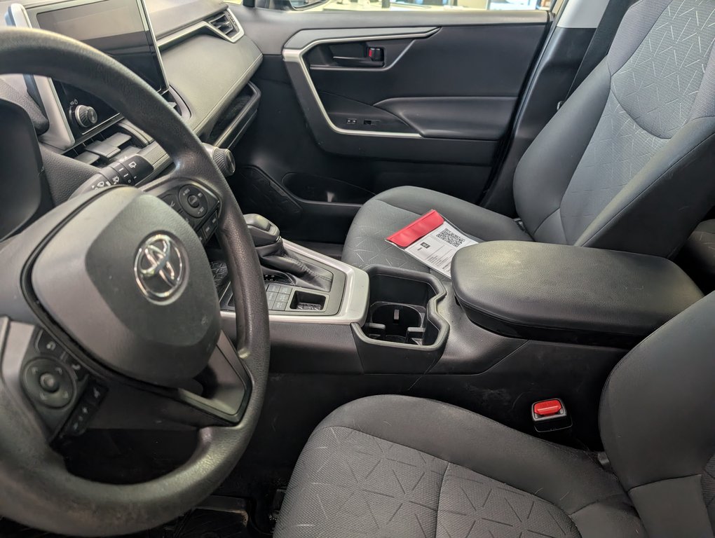 Toyota RAV4 LE AWD, GARANTIE JUSQU EN 2027, 2023 à Magog, Québec - 11 - w1024h768px