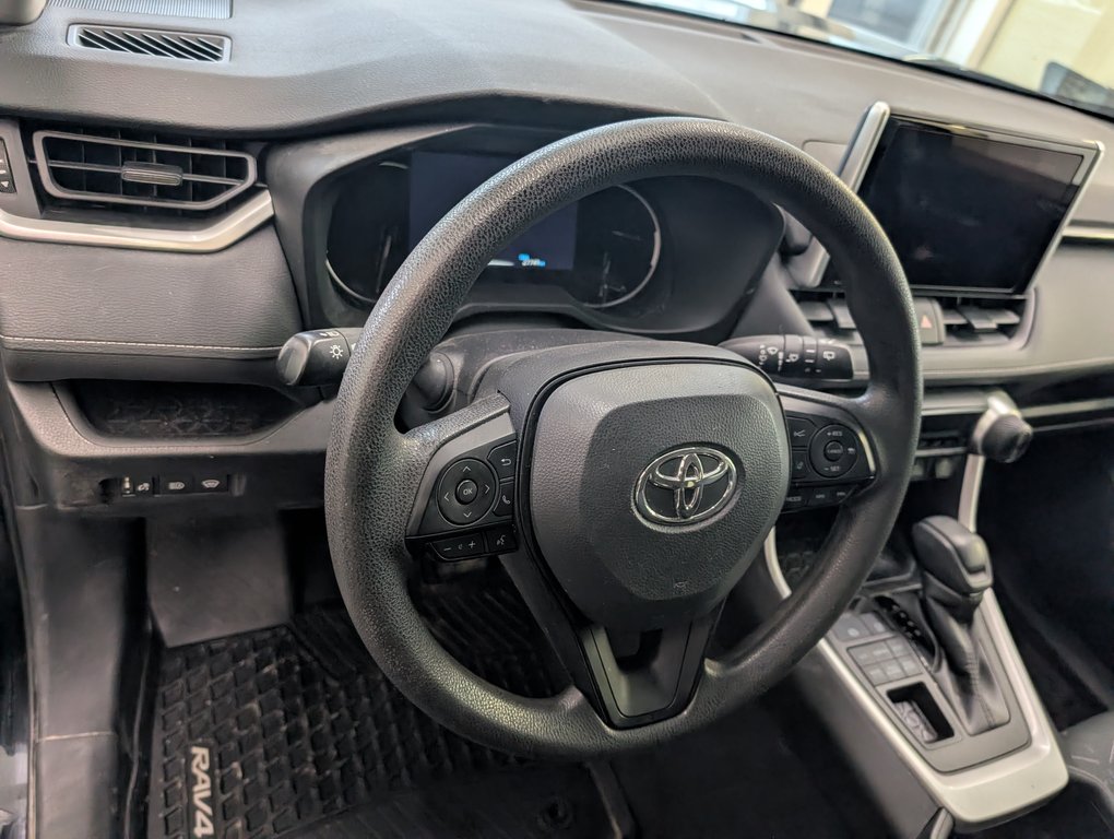 Toyota RAV4 LE AWD, GARANTIE JUSQU EN 2027, 2023 à Magog, Québec - 12 - w1024h768px