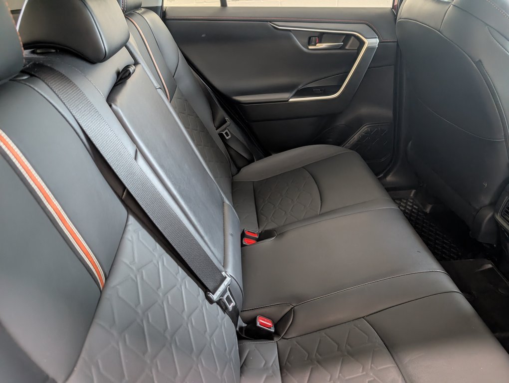 Toyota RAV4 Trail AWD, GARANTIE JUSQU EN 2028, 2023 à Magog, Québec - 7 - w1024h768px
