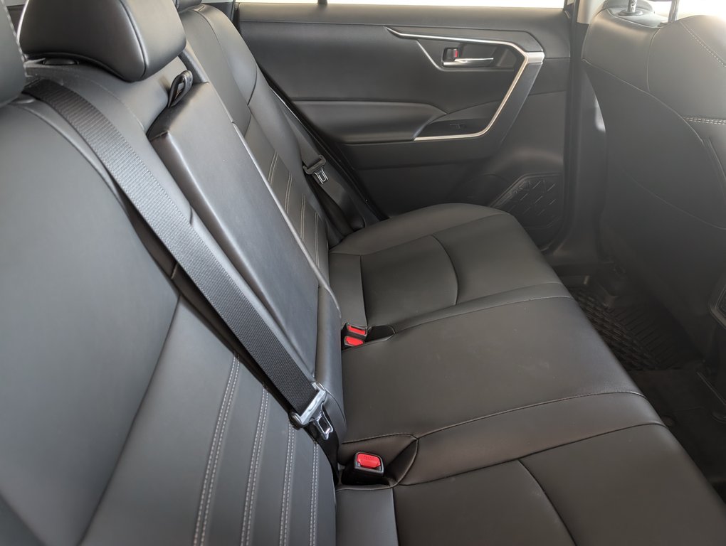 2023 Toyota RAV4 XLE PREMIUM AWD in Magog, Quebec - 7 - w1024h768px