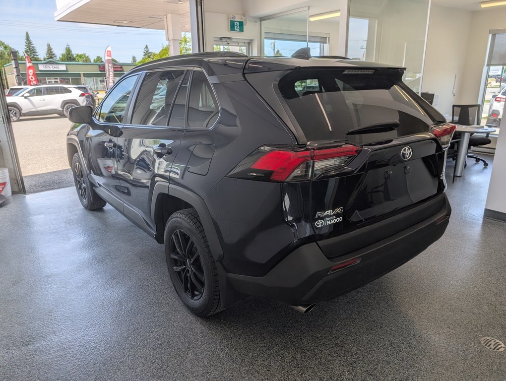 2023 Toyota RAV4 XLE PREMIUM AWD in Magog, Quebec - 4 - w1024h768px