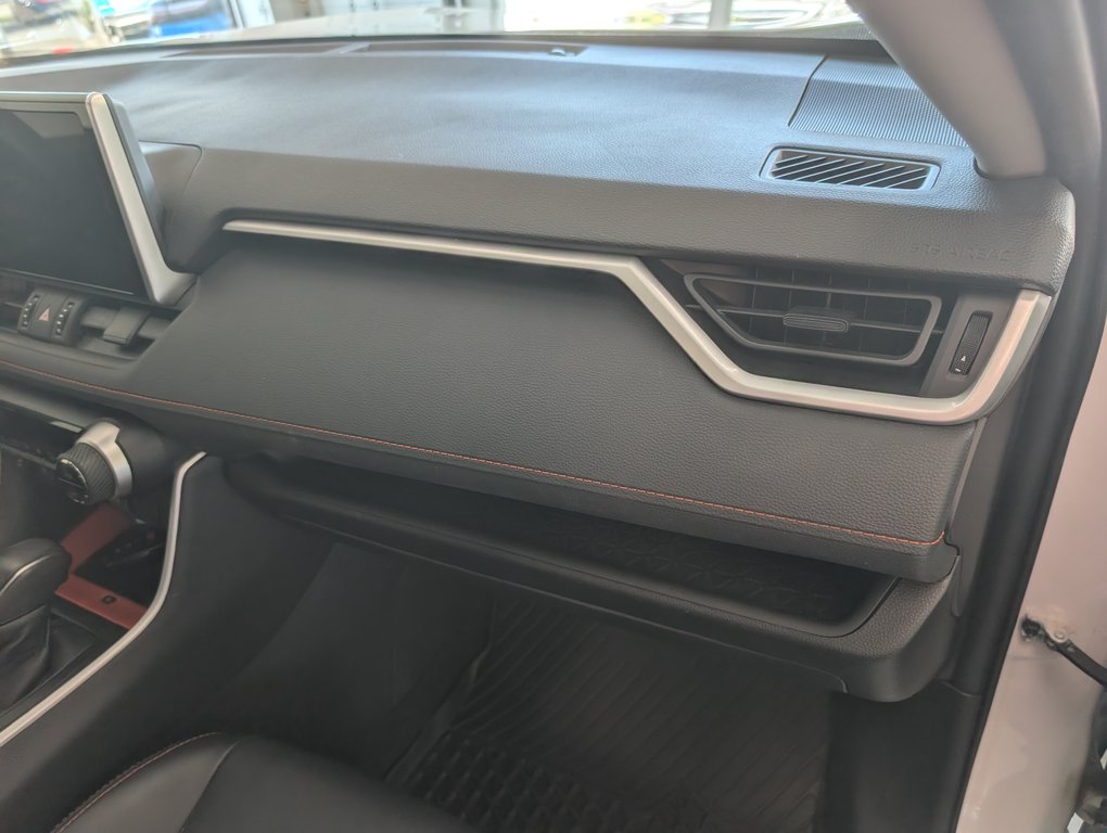 Toyota RAV4 Trail AWD 2023 à Magog, Québec - 9 - w1024h768px