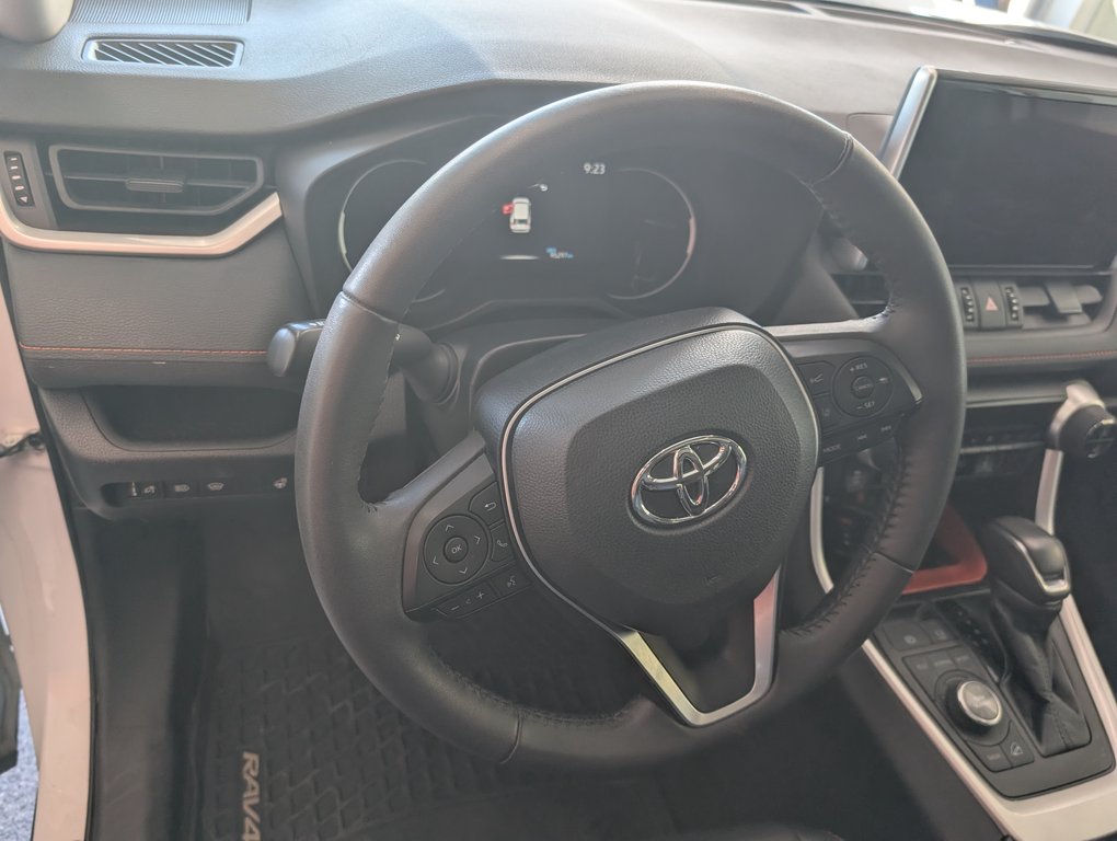 Toyota RAV4 Trail AWD 2023 à Magog, Québec - 12 - w1024h768px