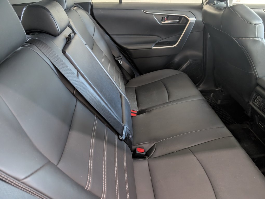 2023 Toyota RAV4 XLE PREMIUM AWD in Magog, Quebec - 8 - w1024h768px