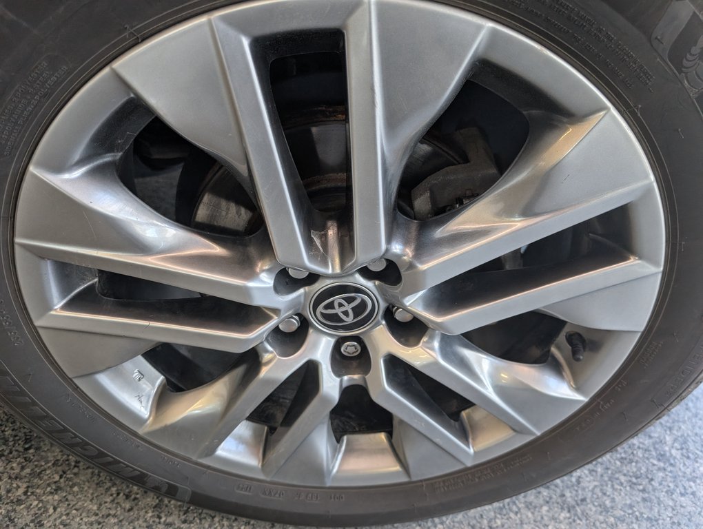 2023 Toyota RAV4 XLE PREMIUM AWD in Magog, Quebec - 25 - w1024h768px