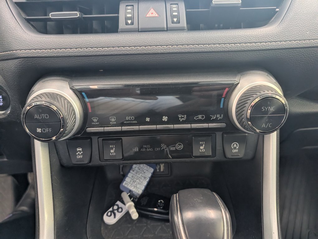 2023 Toyota RAV4 XLE PREMIUM AWD in Magog, Quebec - 18 - w1024h768px
