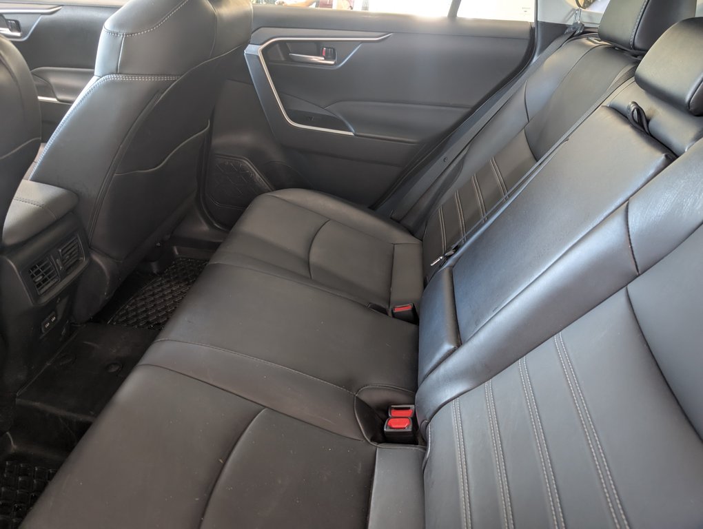 2023 Toyota RAV4 XLE PREMIUM AWD in Magog, Quebec - 10 - w1024h768px
