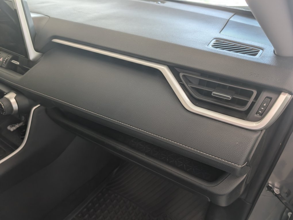 2023 Toyota RAV4 XLE PREMIUM AWD in Magog, Quebec - 9 - w1024h768px