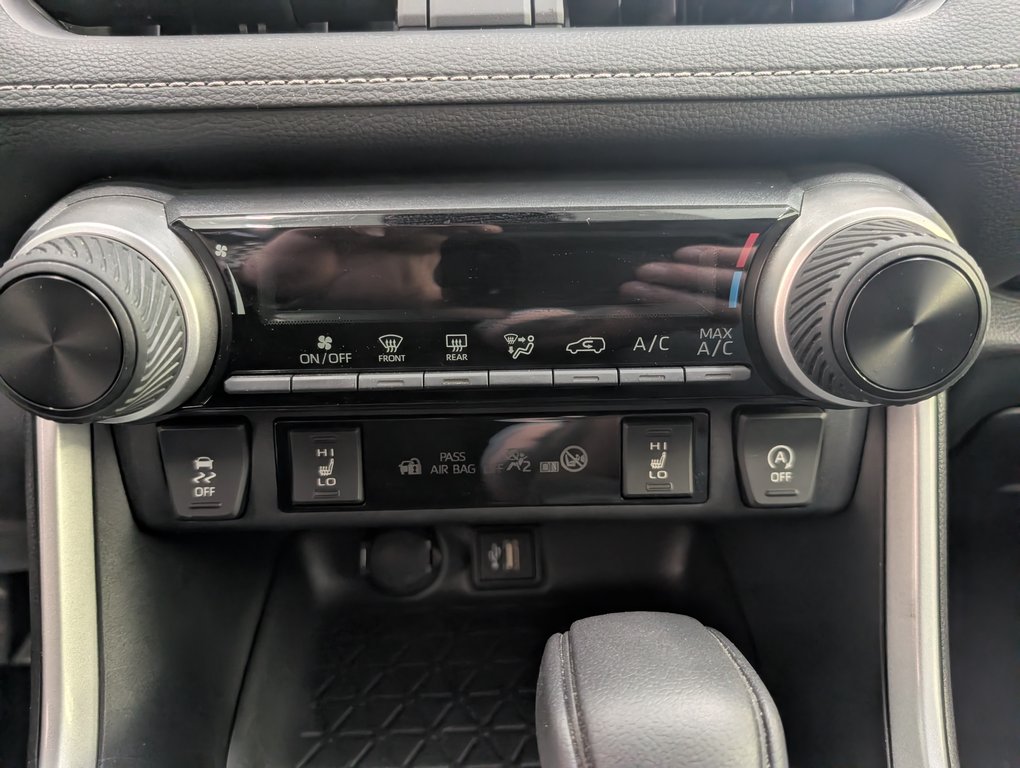 2023 Toyota RAV4 LE AWD in Magog, Quebec - 16 - w1024h768px