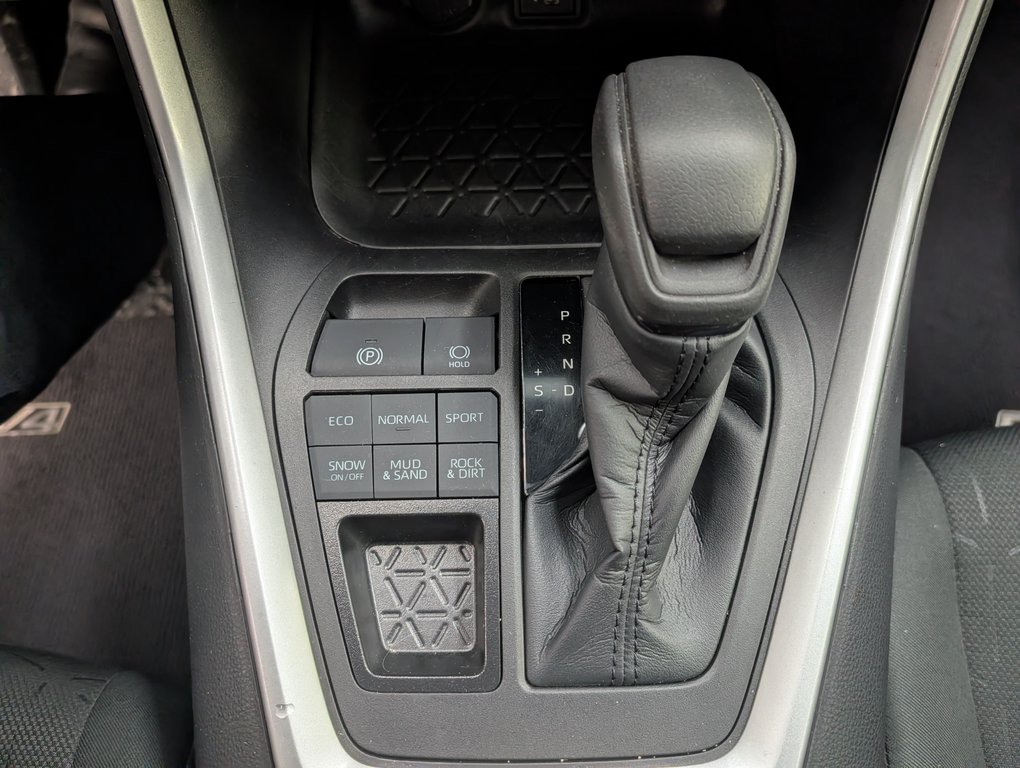 2023 Toyota RAV4 LE AWD in Magog, Quebec - 15 - w1024h768px