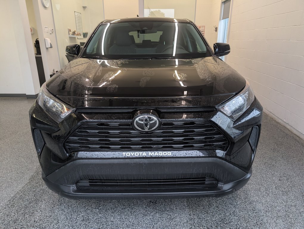 2023 Toyota RAV4 LE AWD in Magog, Quebec - 5 - w1024h768px
