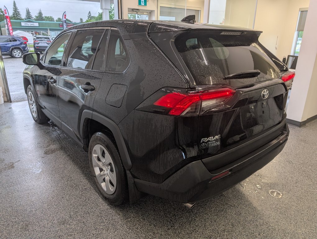 2023 Toyota RAV4 LE AWD in Magog, Quebec - 4 - w1024h768px