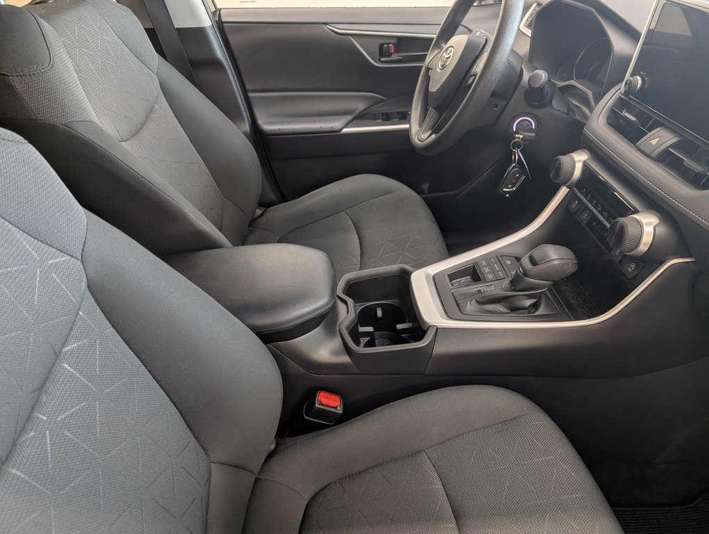 2023 Toyota RAV4 LE AWD in Magog, Quebec - 8 - w1024h768px