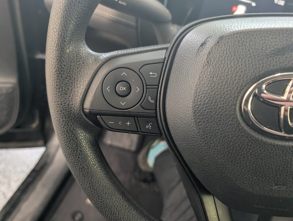2023 Toyota RAV4 LE AWD in Magog, Quebec - 17 - w1024h768px