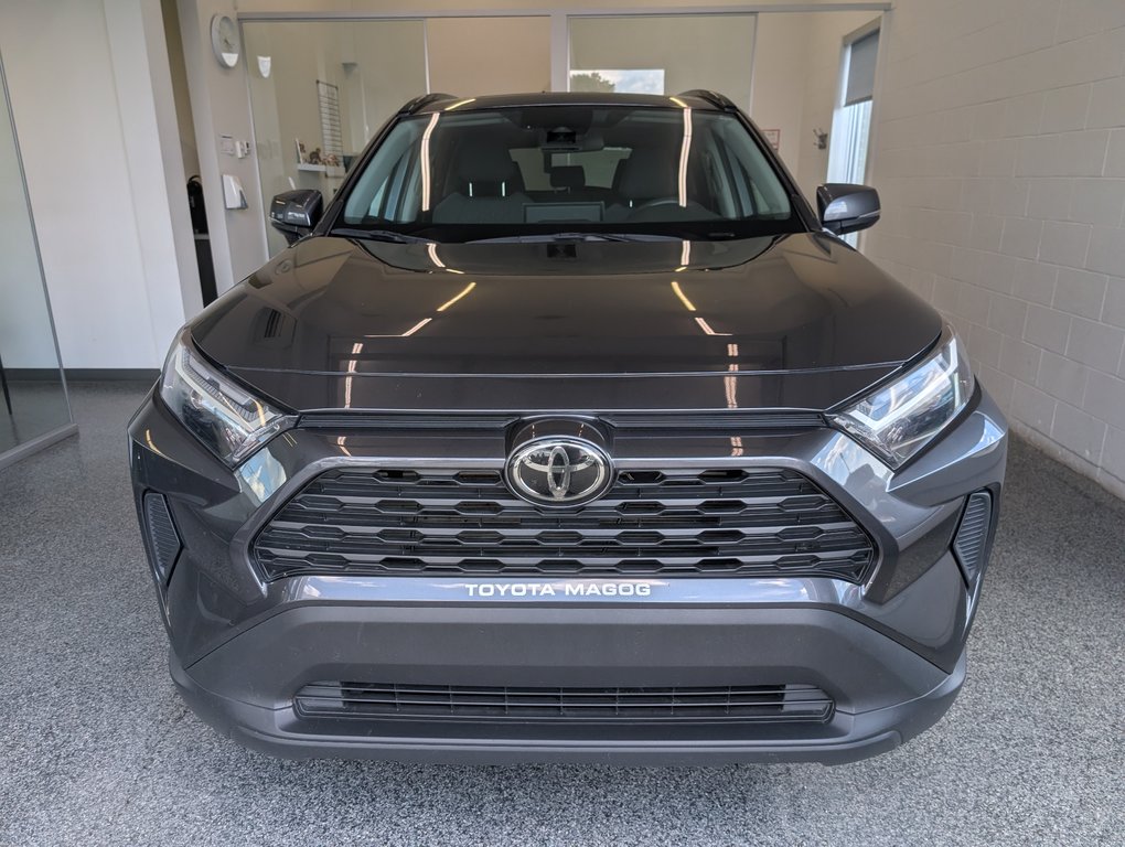 Toyota RAV4 XLE AWD, 2023 à Magog, Québec - 5 - w1024h768px