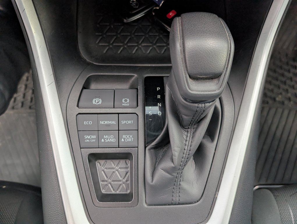Toyota RAV4 XLE AWD, 2023 à Magog, Québec - 16 - w1024h768px