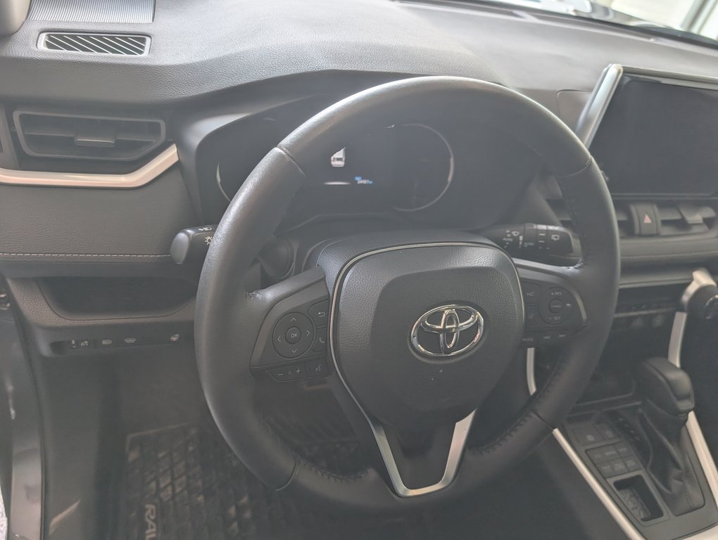 Toyota RAV4 XLE AWD, 2023 à Magog, Québec - 12 - w1024h768px