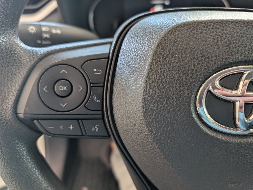 Toyota RAV4 LE AWD 2023 à Magog, Québec - 17 - w1024h768px