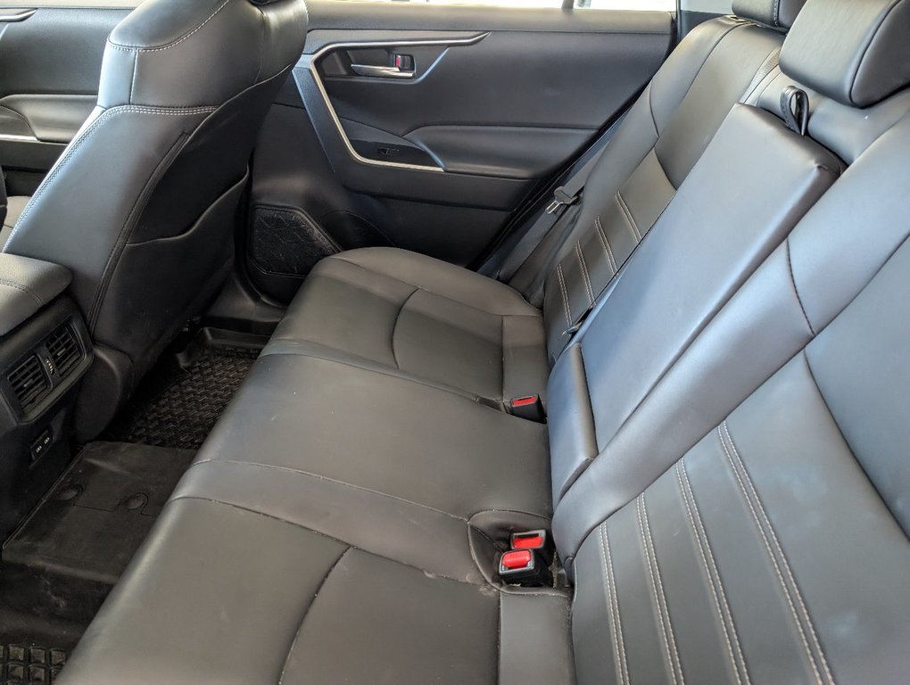 Toyota RAV4 XLE PREMIUM, AWD, 2024 à Magog, Québec - 11 - w1024h768px