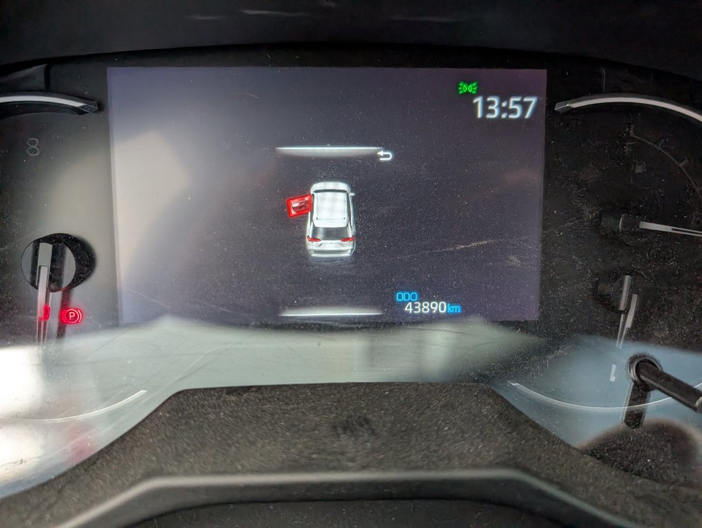Toyota RAV4 XLE PREMIUM, AWD, 2024 à Magog, Québec - 24 - w1024h768px