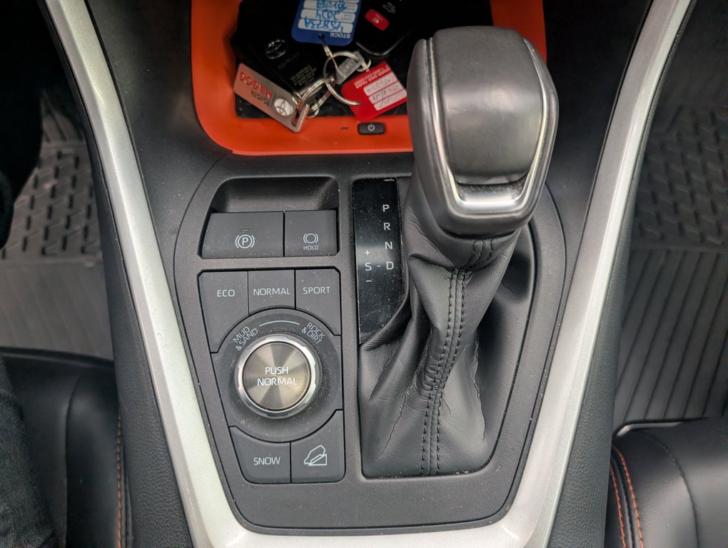 Toyota RAV4 Trail AWD, GARANTIE JUSQU EN 2028, 2024 à Magog, Québec - 16 - w1024h768px