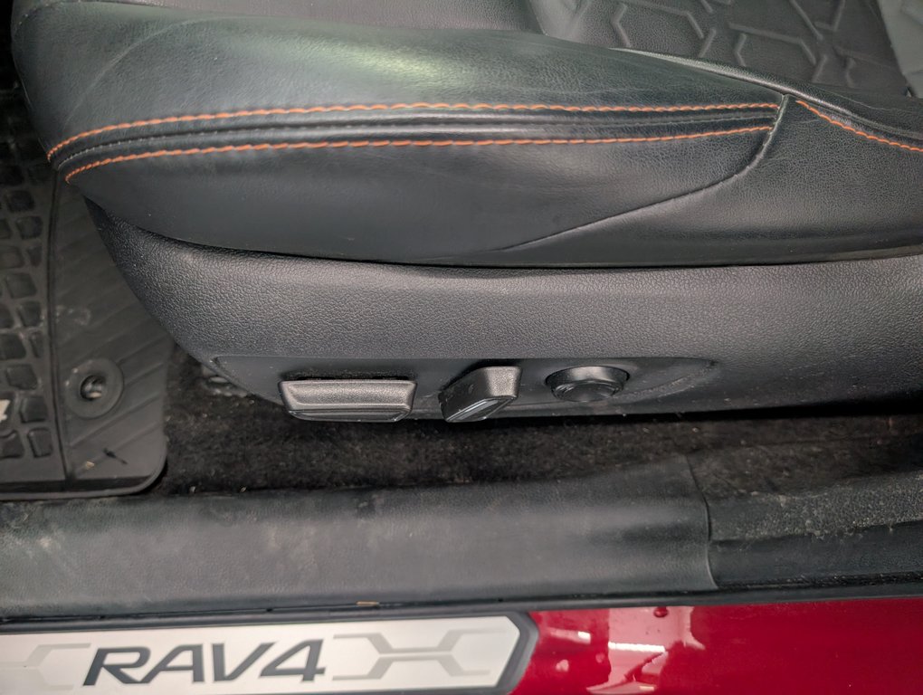 Toyota RAV4 Trail AWD, GARANTIE JUSQU EN 2028, 2024 à Magog, Québec - 13 - w1024h768px