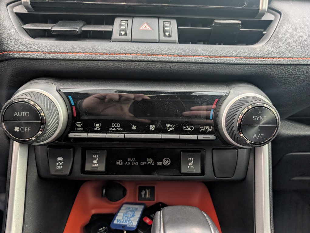 Toyota RAV4 Trail AWD, GARANTIE JUSQU EN 2028, 2024 à Magog, Québec - 17 - w1024h768px