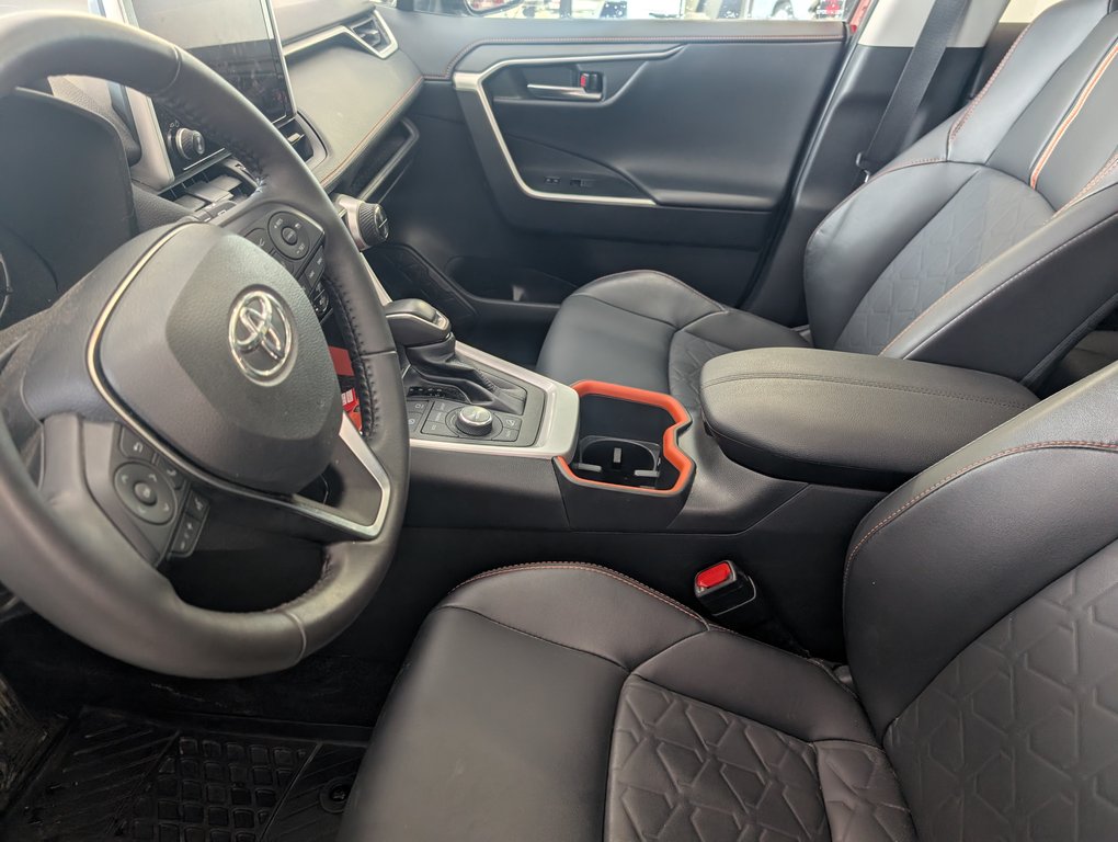 Toyota RAV4 Trail AWD, GARANTIE JUSQU EN 2028, 2024 à Magog, Québec - 11 - w1024h768px