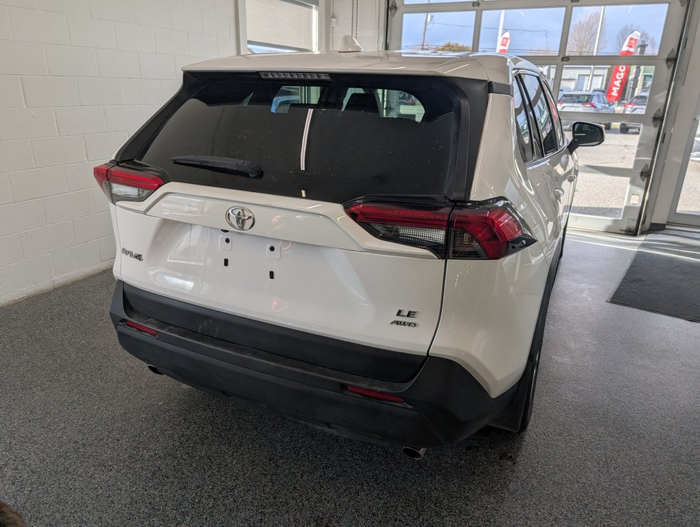 Toyota RAV4 LE AWD, GARANTIE JUSQU EN 2028, 2024 à Magog, Québec - 3 - w1024h768px