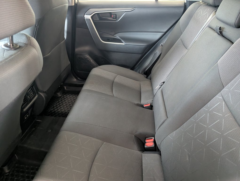 Toyota RAV4 LE AWD, GARANTIE JUSQU EN 2028, 2024 à Magog, Québec - 9 - w1024h768px