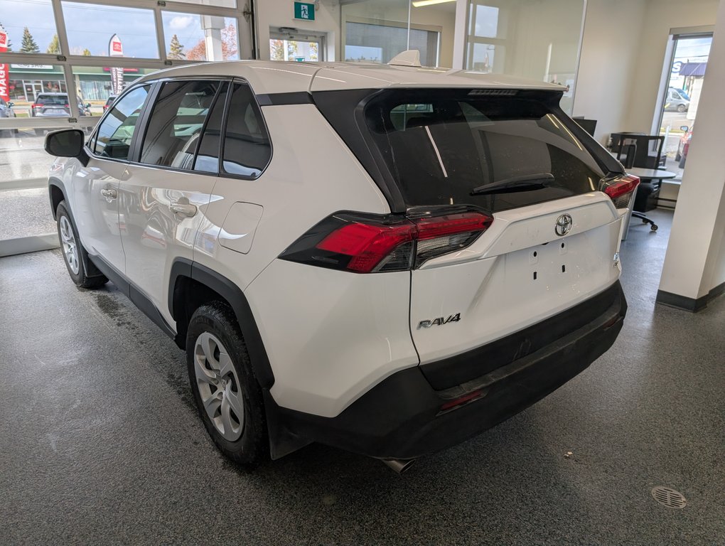 Toyota RAV4 LE AWD, GARANTIE JUSQU EN 2028, 2024 à Magog, Québec - 4 - w1024h768px