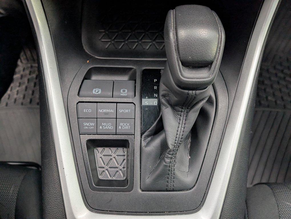 Toyota RAV4 LE AWD, GARANTIE JUSQU EN 2028, 2024 à Magog, Québec - 14 - w1024h768px