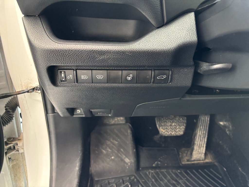 Toyota RAV4 Hybrid XLE AWD, 2024 à Magog, Québec - 16 - w1024h768px